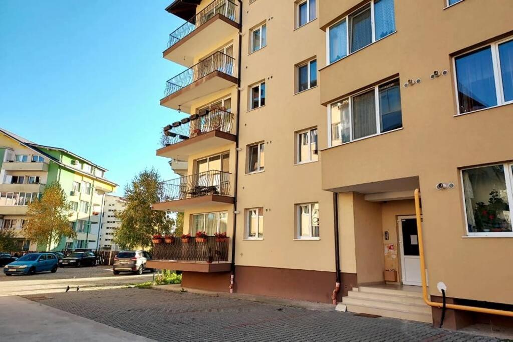 Spacious Flat, With Free Parking & Air Conditioning Floreşti Buitenkant foto